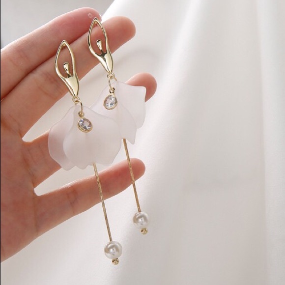 ⭐️Golden Ballet Dancer Earrings—LAST ONE - Picture 3 of 8